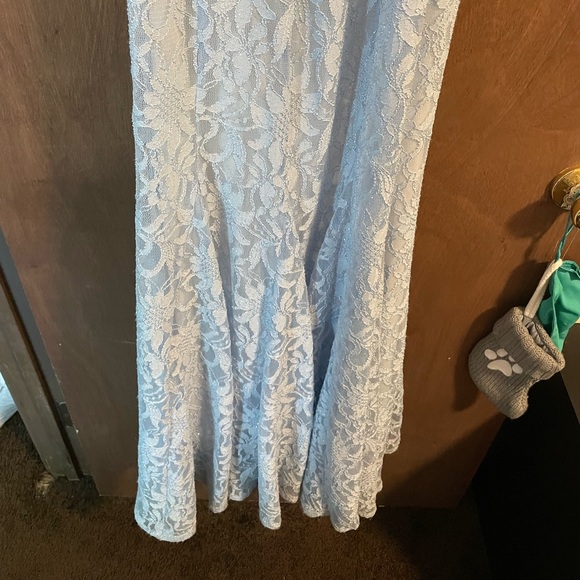 Prom dress wore once don’t need it anymore - Picture 3 of 4